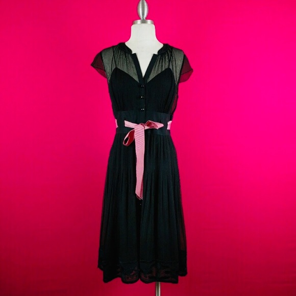 Kay Unger Dresses & Skirts - @ Kay Unger size 6 black dress Silk Black Pink